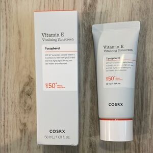 🍀 5/$25 must buy 5 COSRX Vitamin E Vitalizing Sunscreen SPF 50